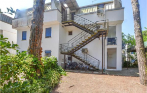Nice apartment in Rosolina Mare with WiFi and 2 Bedrooms